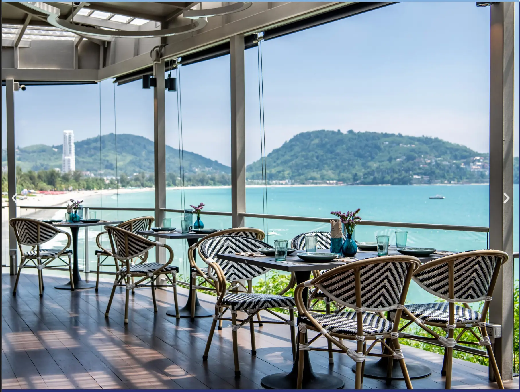 Meg Khram the Sunshine & Submarine 223 Bar